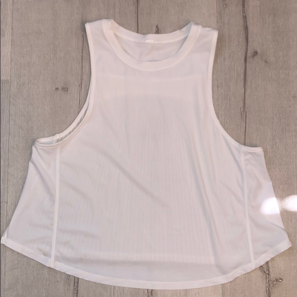 Lululemon Size 6 white accordion tank top dry fit